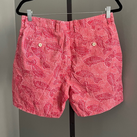 Vineyard Vines Men's Breaker Shorts Salmon Fish Print Size 32 - Picture 2 of 4